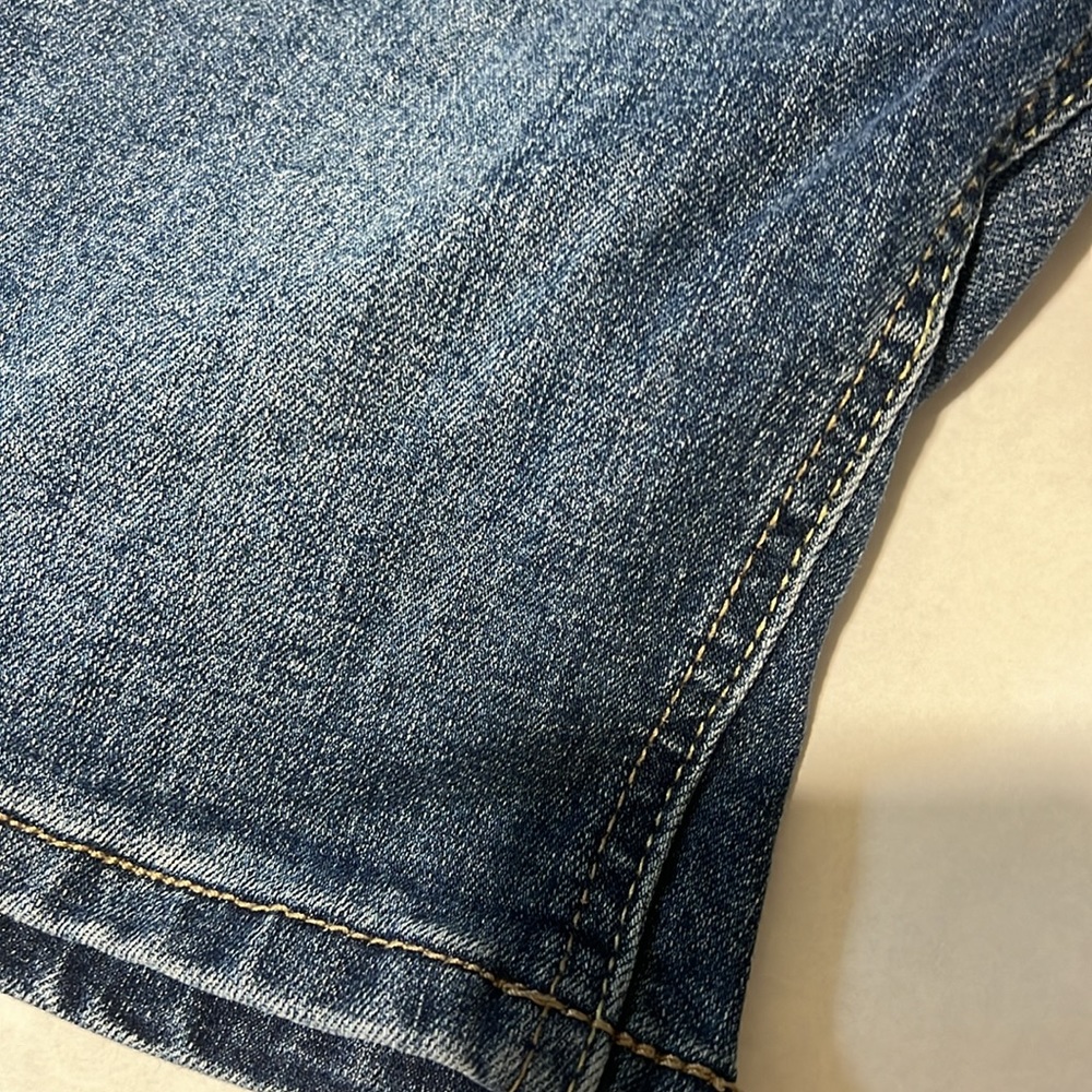 D7 - Picture 3 of 3